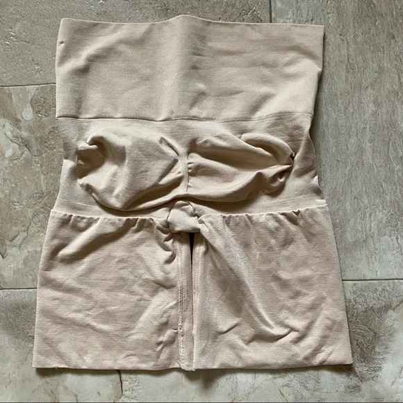 Assets by Spanx/Maidenform Shapewear Bundle - Picture 5 of 14